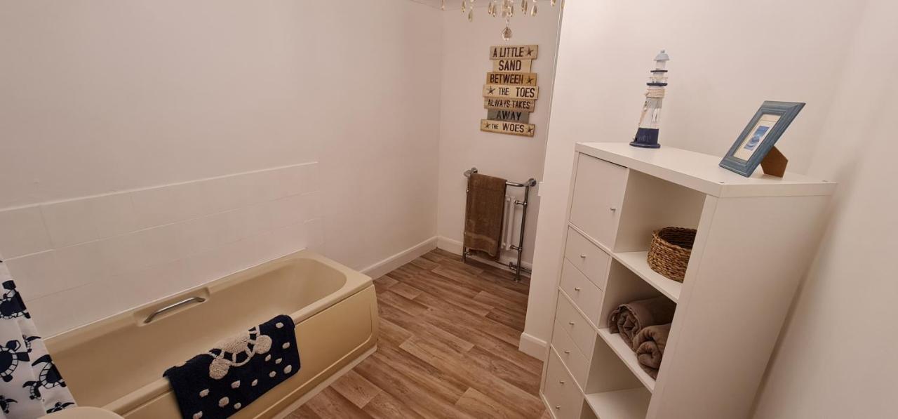 Diamond Harbour - Whole Huge Apartment - Wifi - Beach - Ramsgate Town Экстерьер фото
