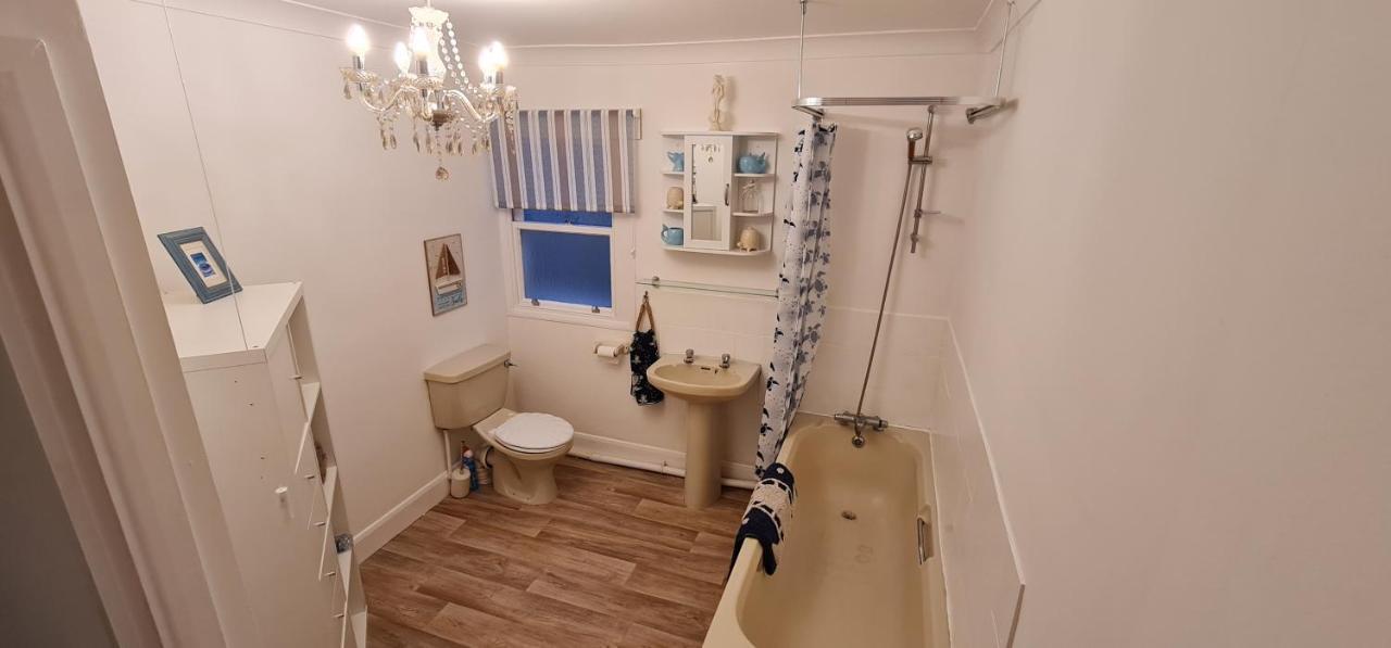 Diamond Harbour - Whole Huge Apartment - Wifi - Beach - Ramsgate Town Экстерьер фото