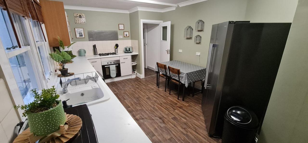 Diamond Harbour - Whole Huge Apartment - Wifi - Beach - Ramsgate Town Экстерьер фото